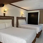 Suites Cancun Center