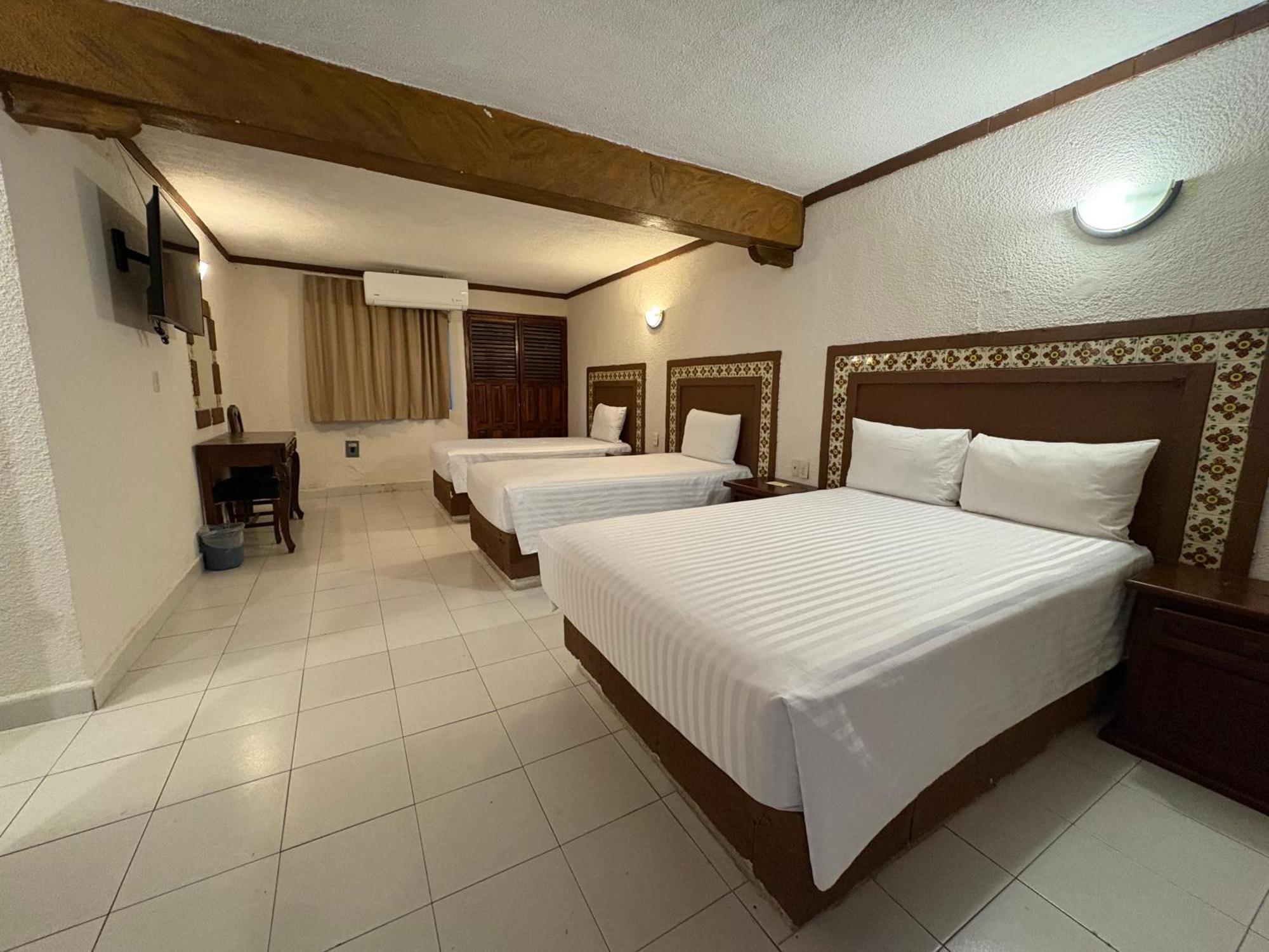 Center Hotel 3*